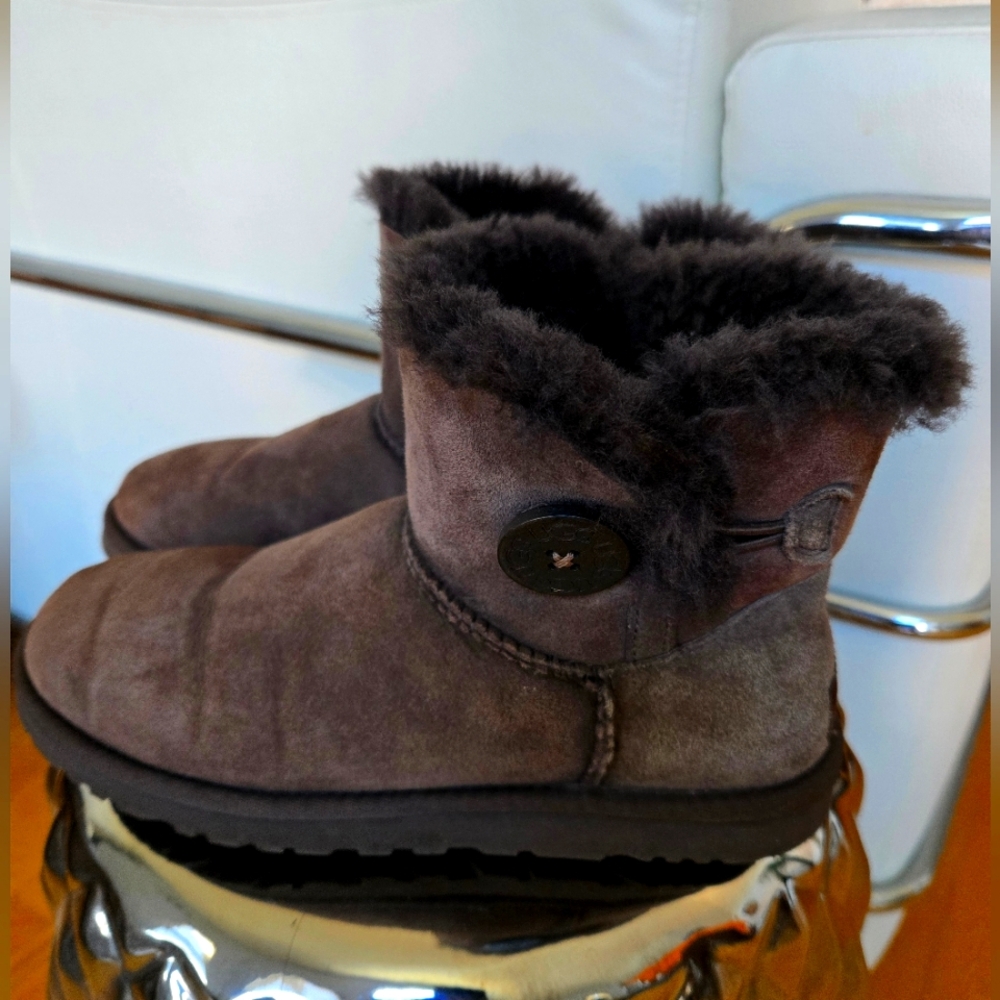 UGG Boots, size 6.  Slightly worn and in very good shape